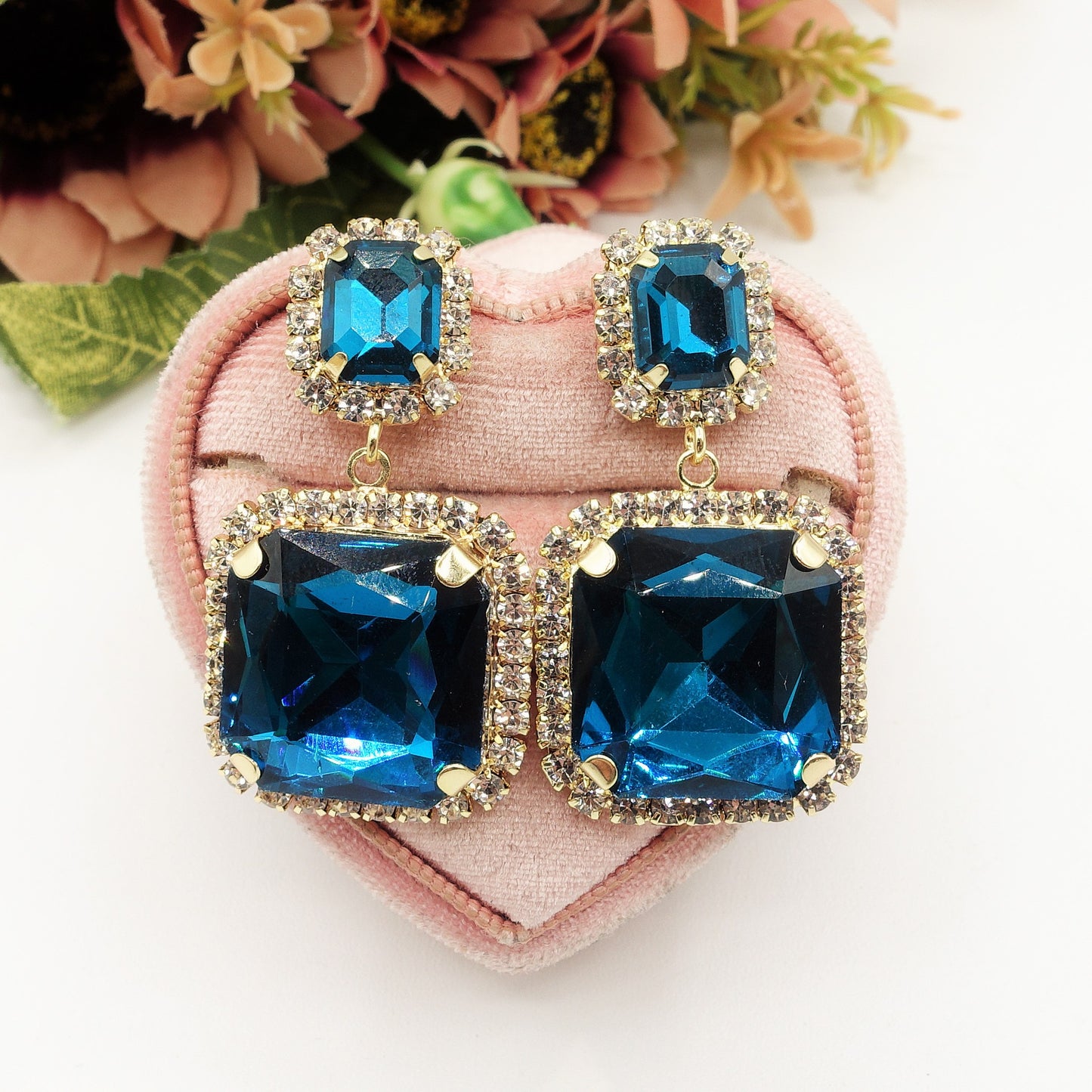 ARIEL SQUARE - Orecchini pendenti con pietre sfaccettate e Cubic Zirconia