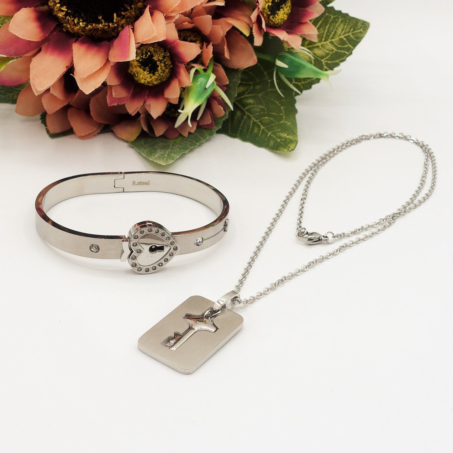 LOCKED LOVE ~ Acciaio Inossidabile - SET Bracciale lucchetto e collana