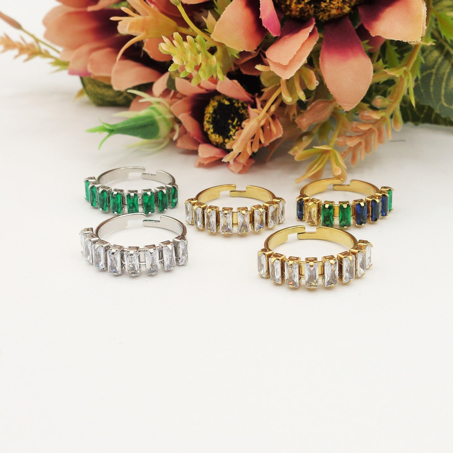 JULIANNE ~ Anello regolabile in ACCIAIO INOSSIDABILE con CUBIC ZIRCONIA taglio baguette