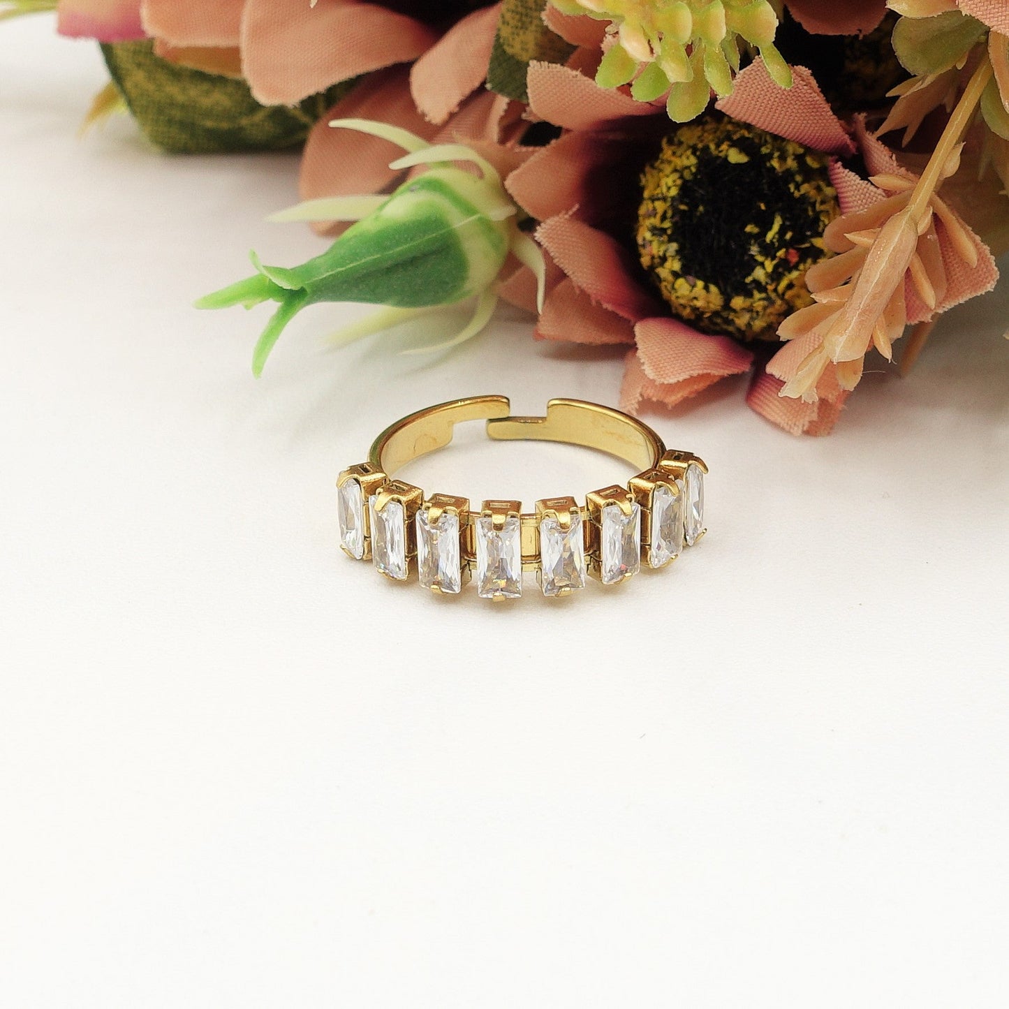 JULIANNE ~ Anello regolabile in ACCIAIO INOSSIDABILE con CUBIC ZIRCONIA taglio baguette