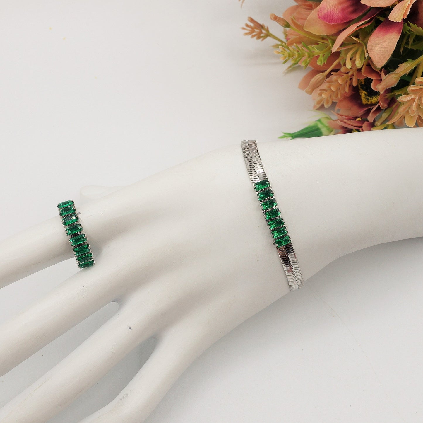 JULIANNE ~ Anello regolabile in ACCIAIO INOSSIDABILE con CUBIC ZIRCONIA taglio baguette