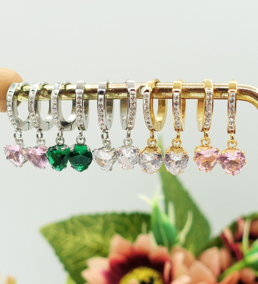 ASTRID - ACCIAIO INOSSIDABILE ~ Orecchini cerchio e pendente cuore in cubic zirconia