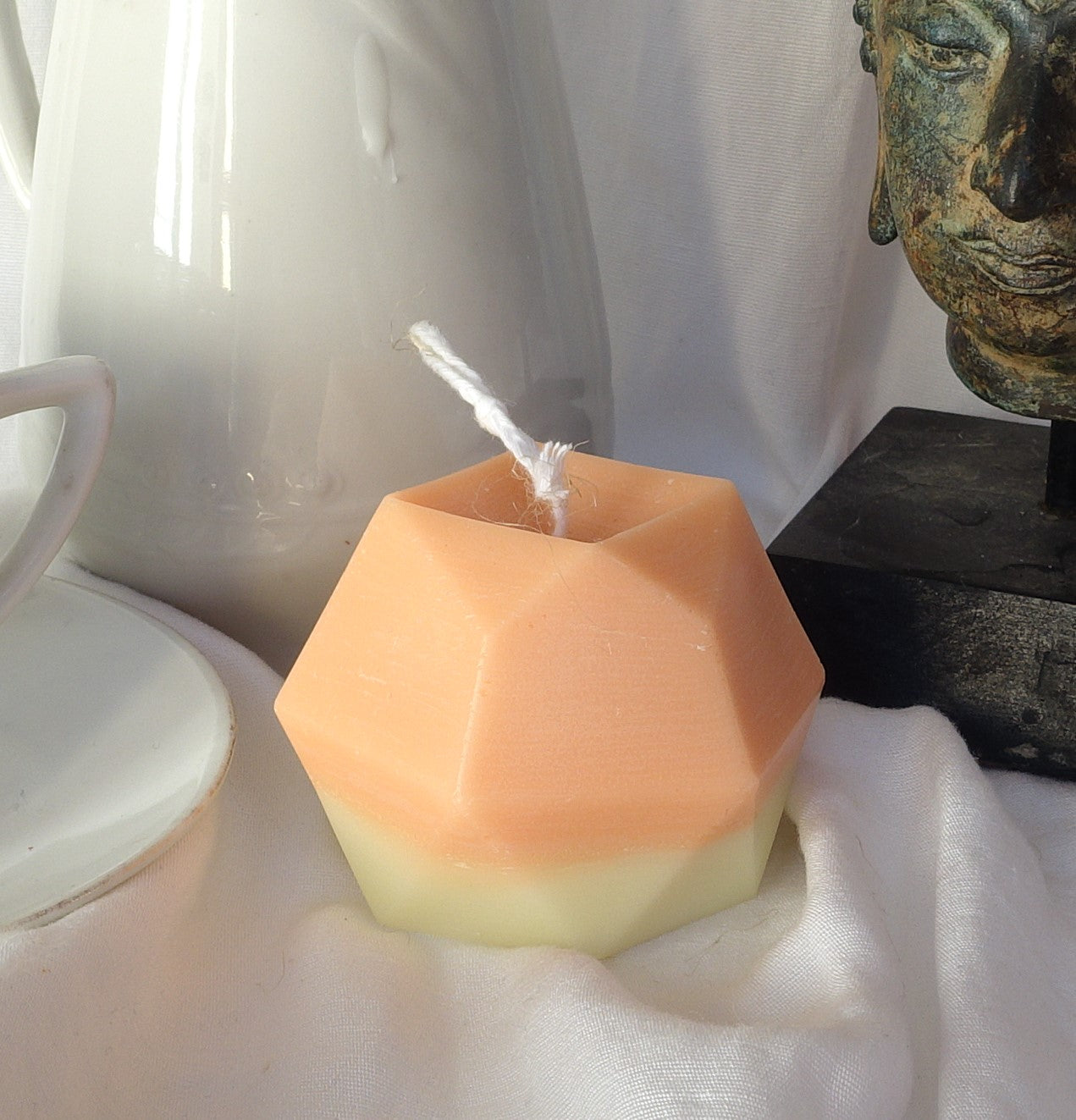 Alba ~ Geometric faceted round candle