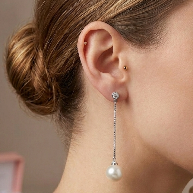 BIANCA - ACCIAIO INOSSIDABILE ~ Orecchini pendenti con perle e cubic zirconia