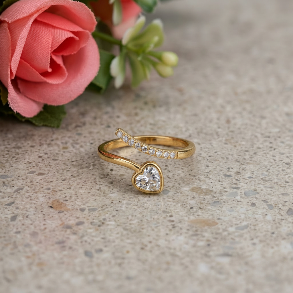 AMY CONTRARIE' ~ ARGENTO 925 ~ Anello in ARGENTO 925  con cuore in cubic zirconia regolabile