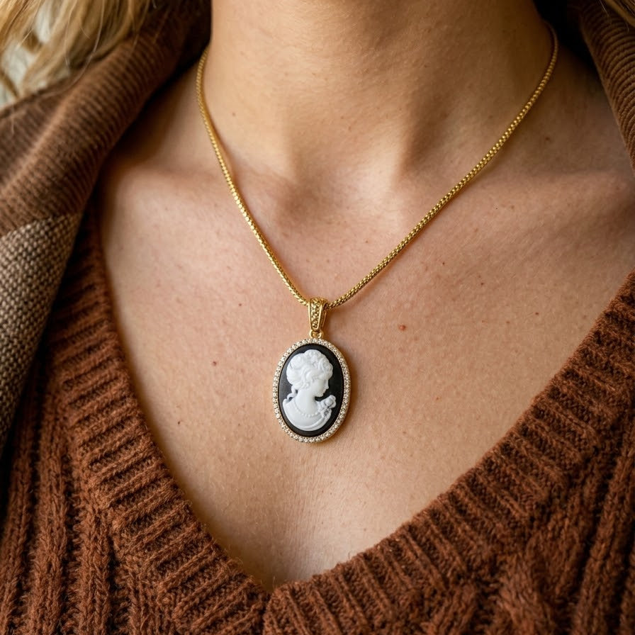 VERSAILLES LUXE Collana Pendente con CAMMEO - ACCIAIO INOSSIDABILE e Cubic Zirconia