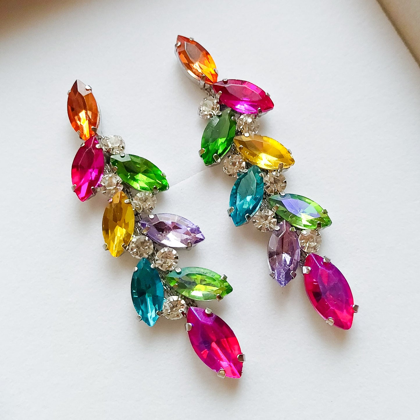 ALYSSA - Orecchini pendenti con pietre sfaccettate e Cubic Zirconia