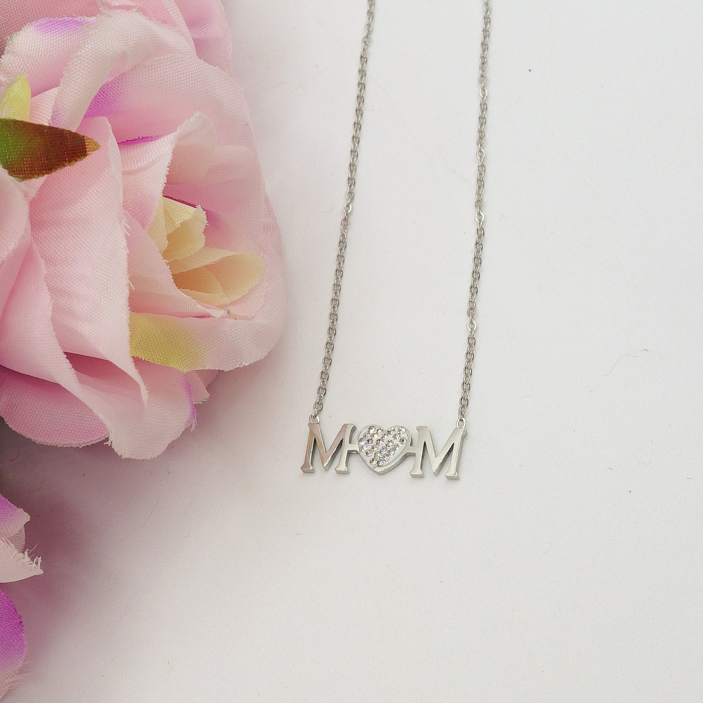 MOM Collana  Con scritta MAMMA in Acciaio Inossidabile