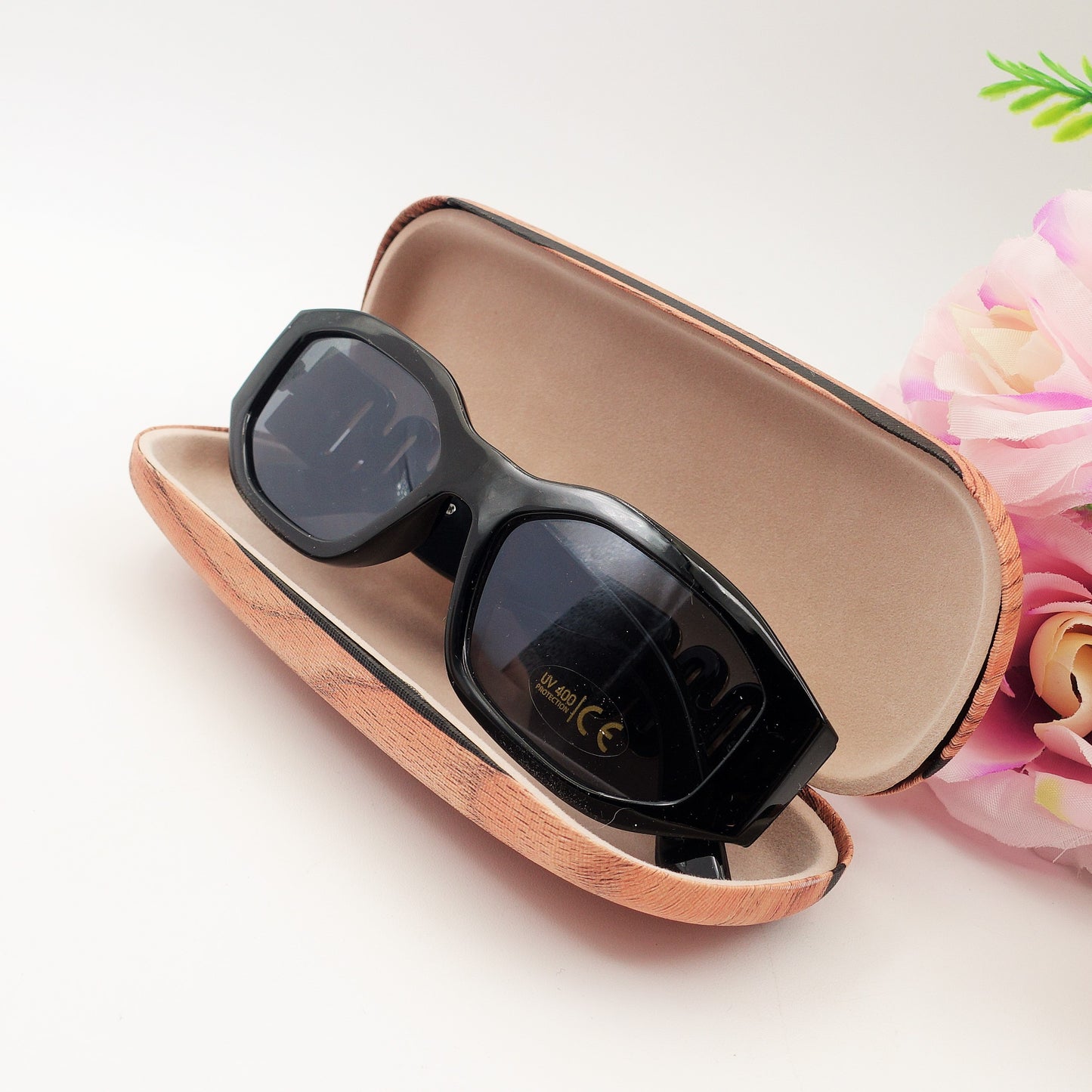 LEXIE - Occhiali da sole con dettagli gold -  UV400 con custodia