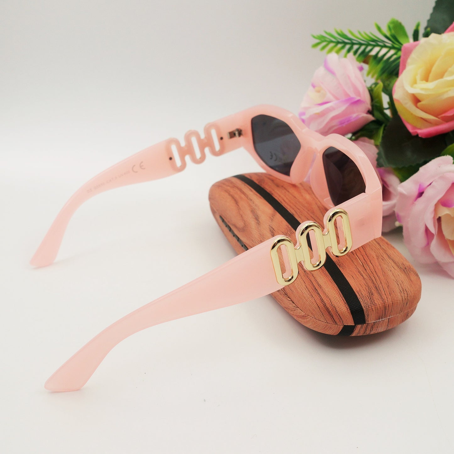 LEXIE - Occhiali da sole con dettagli gold -  UV400 con custodia