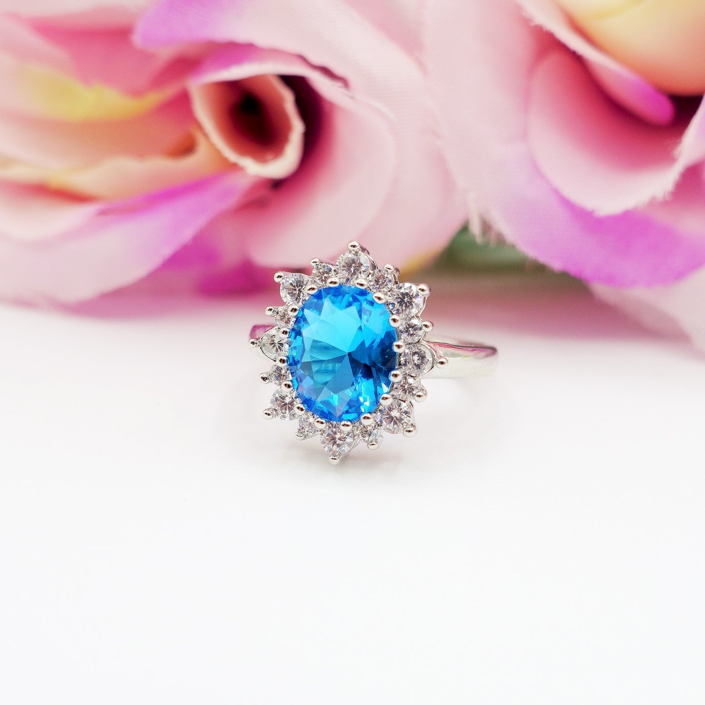 KATE ~ XL ~ Anello regolabile con cubic zirconia a forma di OVALE