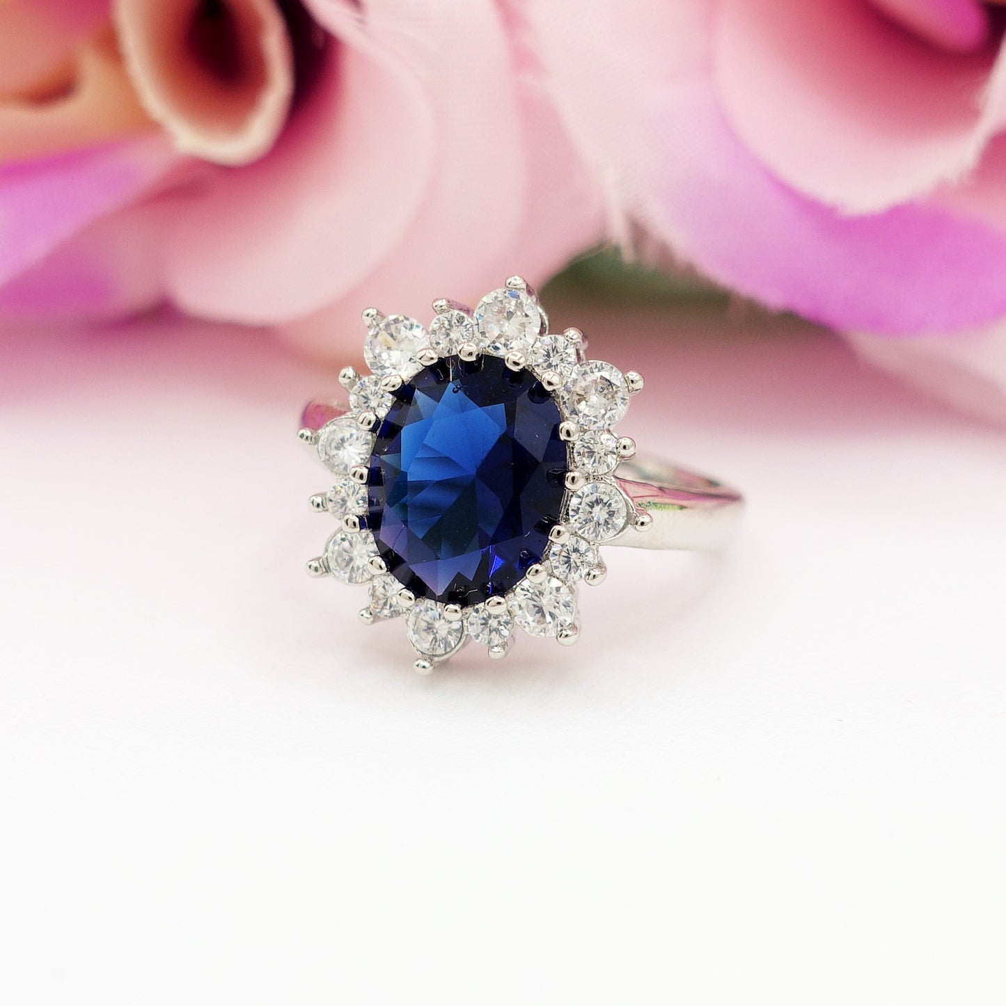 KATE ~ XL ~ Anello regolabile con cubic zirconia a forma di OVALE
