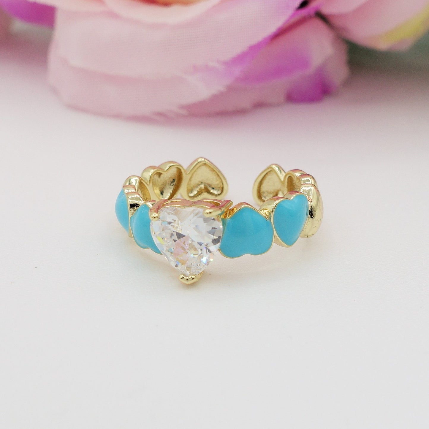 CLAIRE COLOURS - Anello con cuoricini bombè smaltati e Cubic Zirconia a forma di cuore