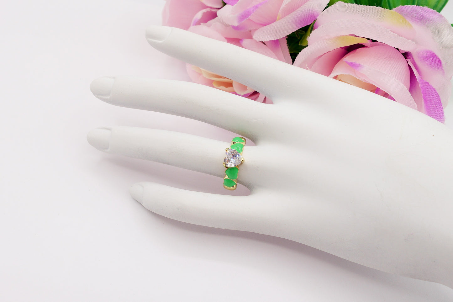 CLAIRE COLOURS - Anello con cuoricini bombè smaltati e Cubic Zirconia a forma di cuore