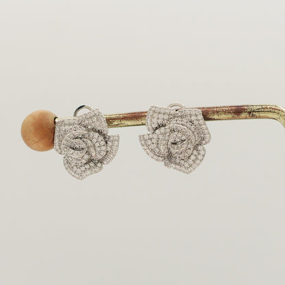 CAMELIA CRYSTAL ~ orecchini bottone con fiore zirconato in cubic zirconia