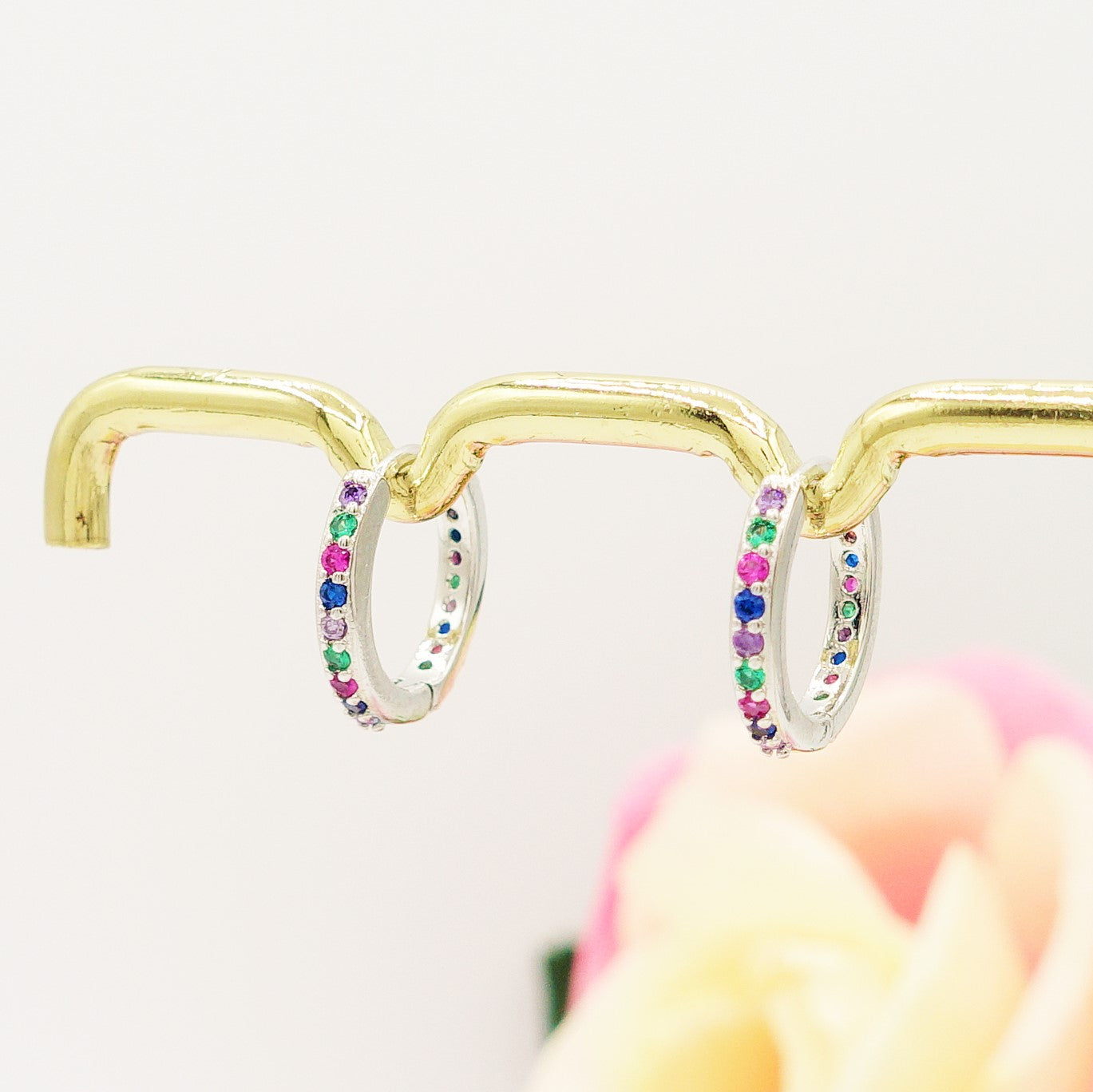 ANASTASIA - Orecchini mini cerchi zirconati RAINBOW