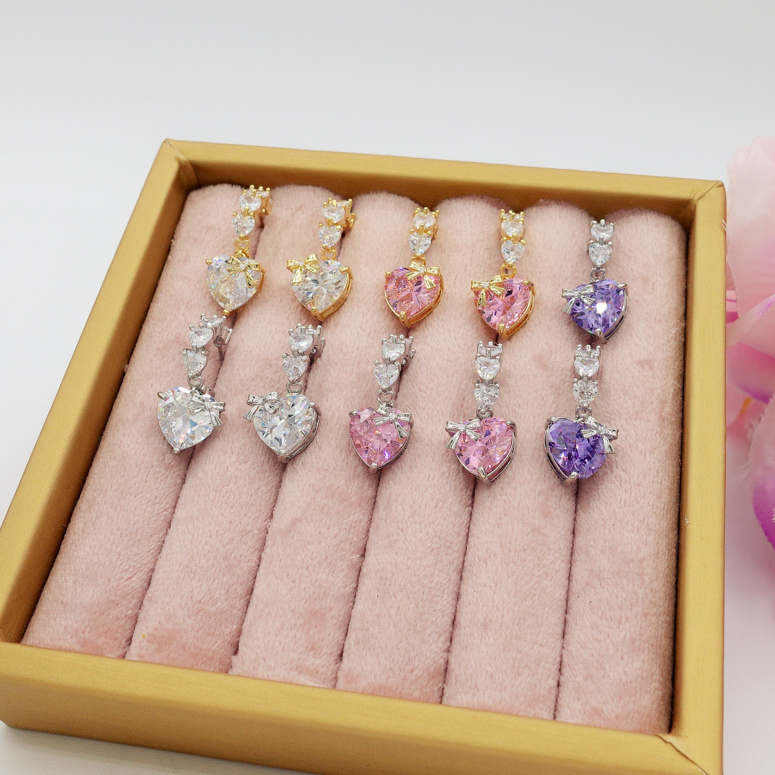 Orecchini In Oro Giallo Con Pendenti A Forma Di Cuori - Foto 2