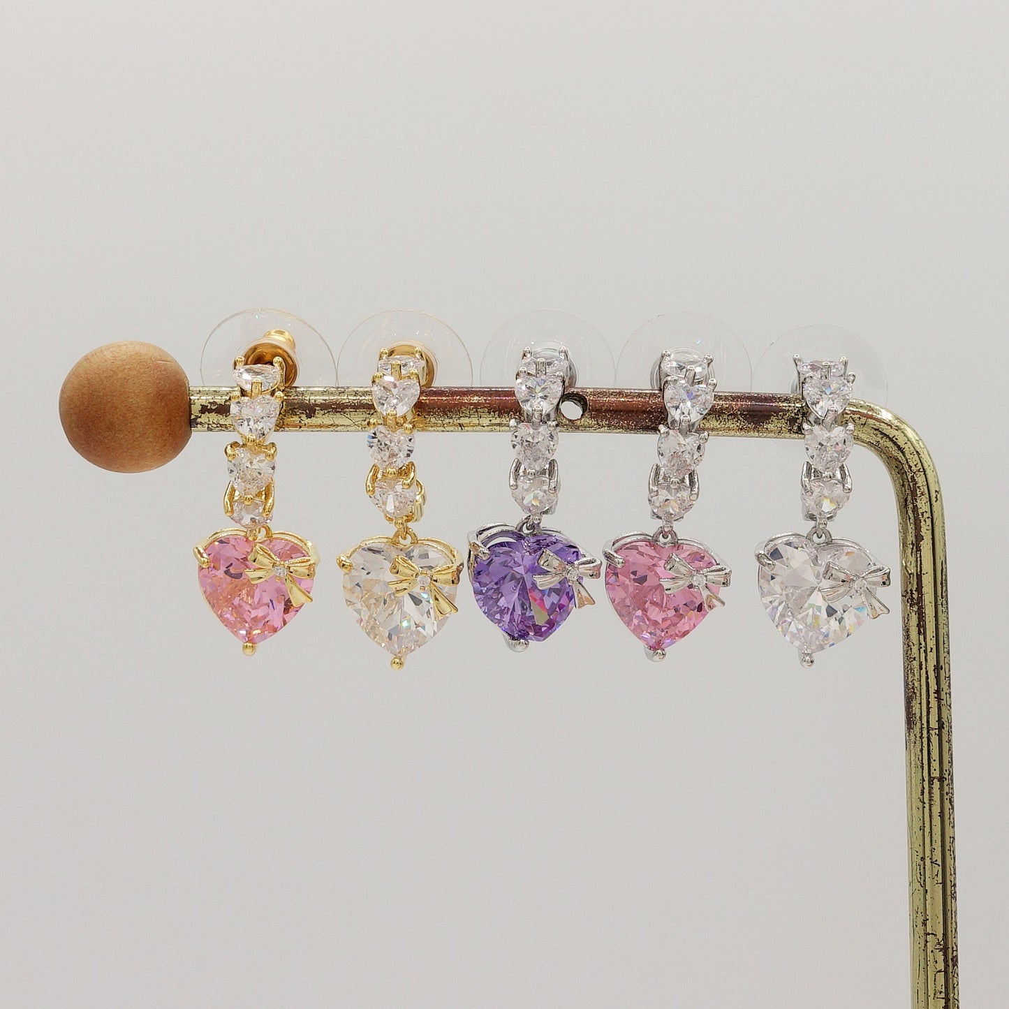 HELENA  ~ Orecchini mini cerchio con cuore XL in Cubic Zirconia