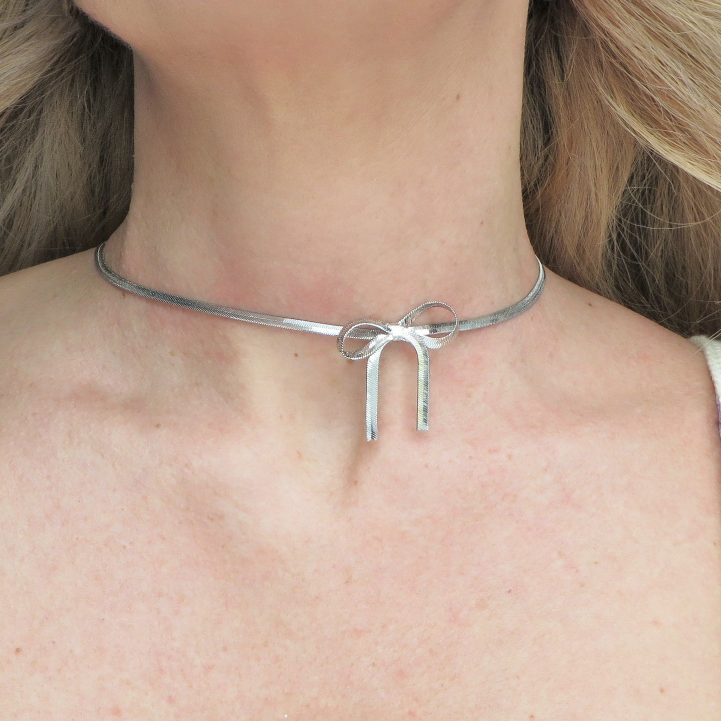 ELEONOR BOW ~ Collana choker Snake con fiocco in ACCIAIO INOSSIDABILE