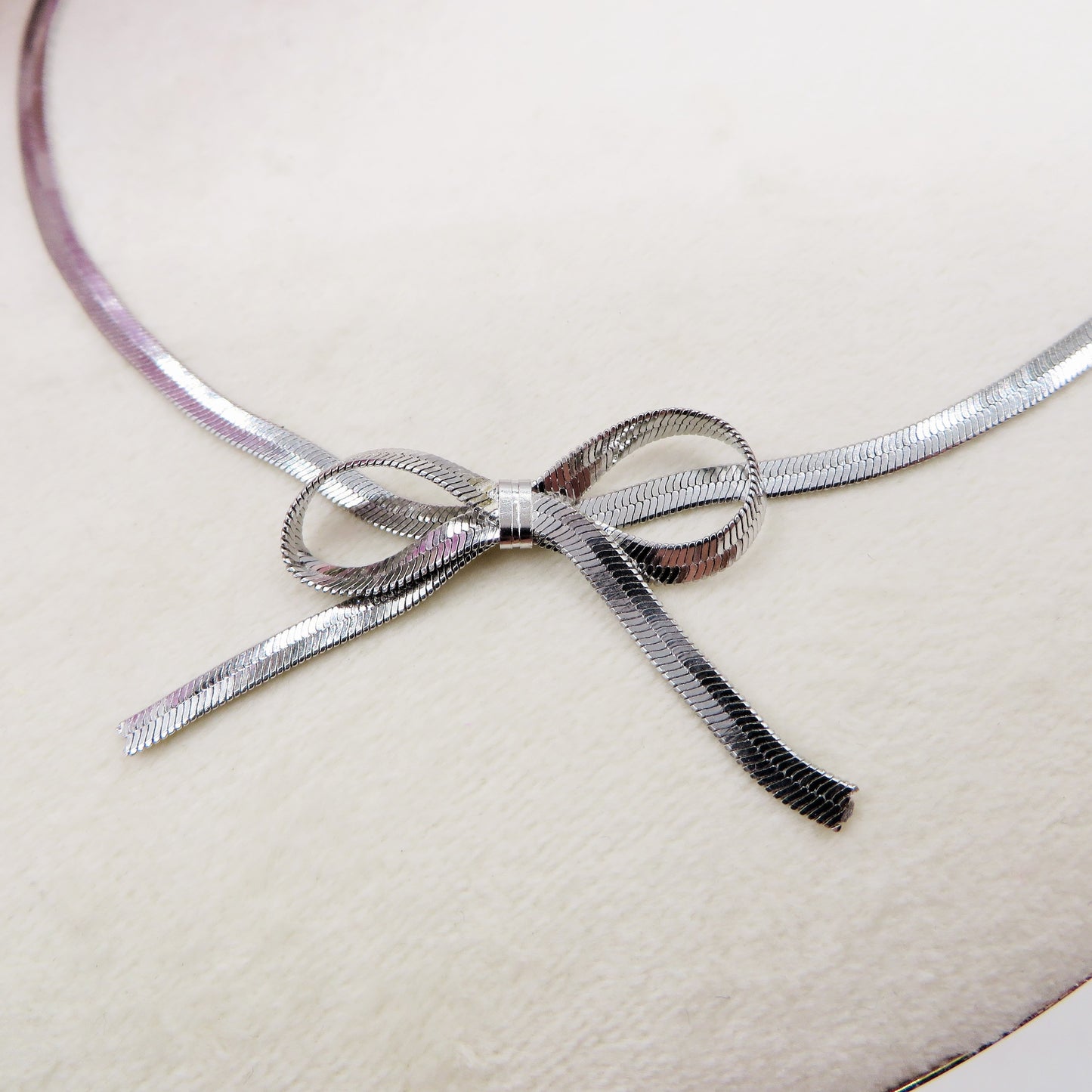 ELEONOR BOW ~ Collana choker Snake con fiocco in ACCIAIO INOSSIDABILE
