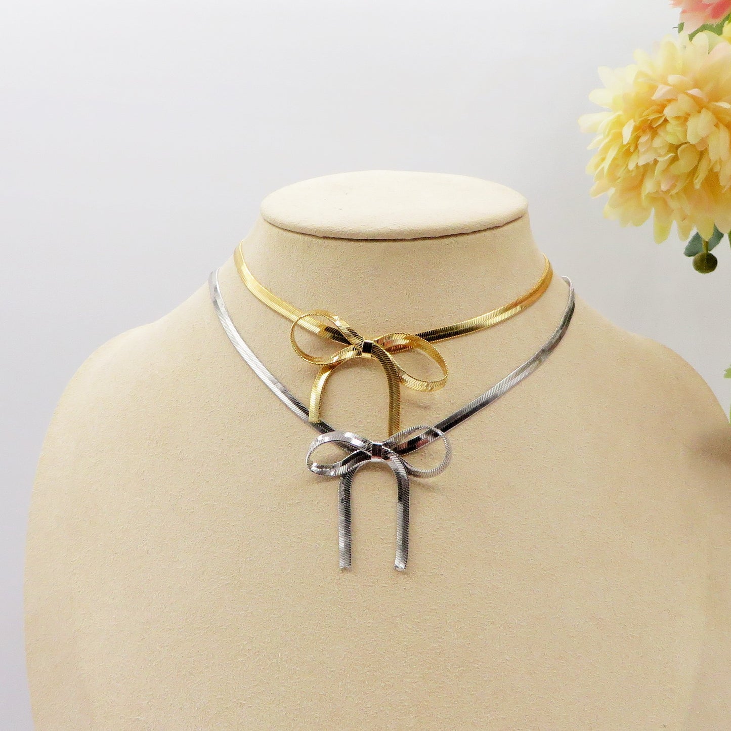 ELEONOR BOW ~ Collana choker Snake con fiocco in ACCIAIO INOSSIDABILE