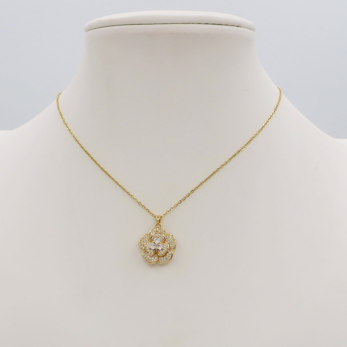 CAMELIA CRYSTAL - Collana con pendente camelia in cubic zirconia