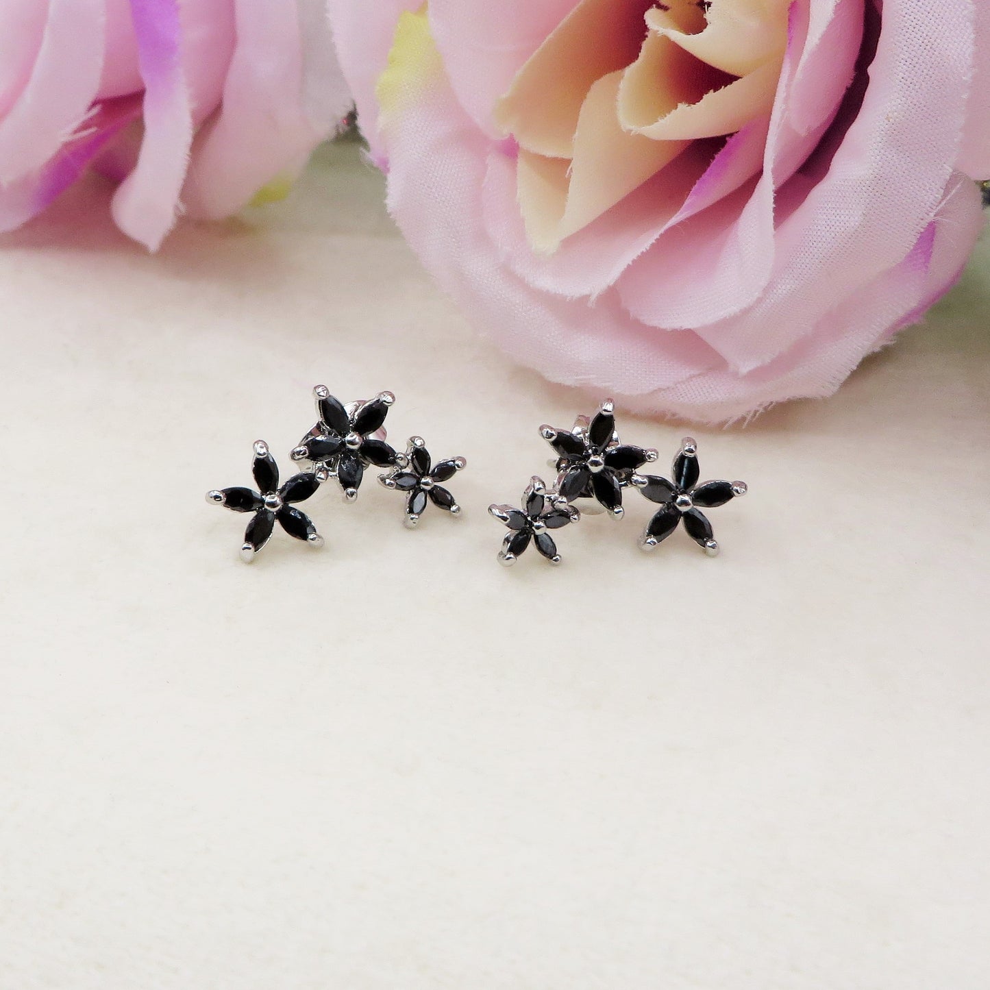 MILLIE ~ Orecchini flowers con cubic zirconia