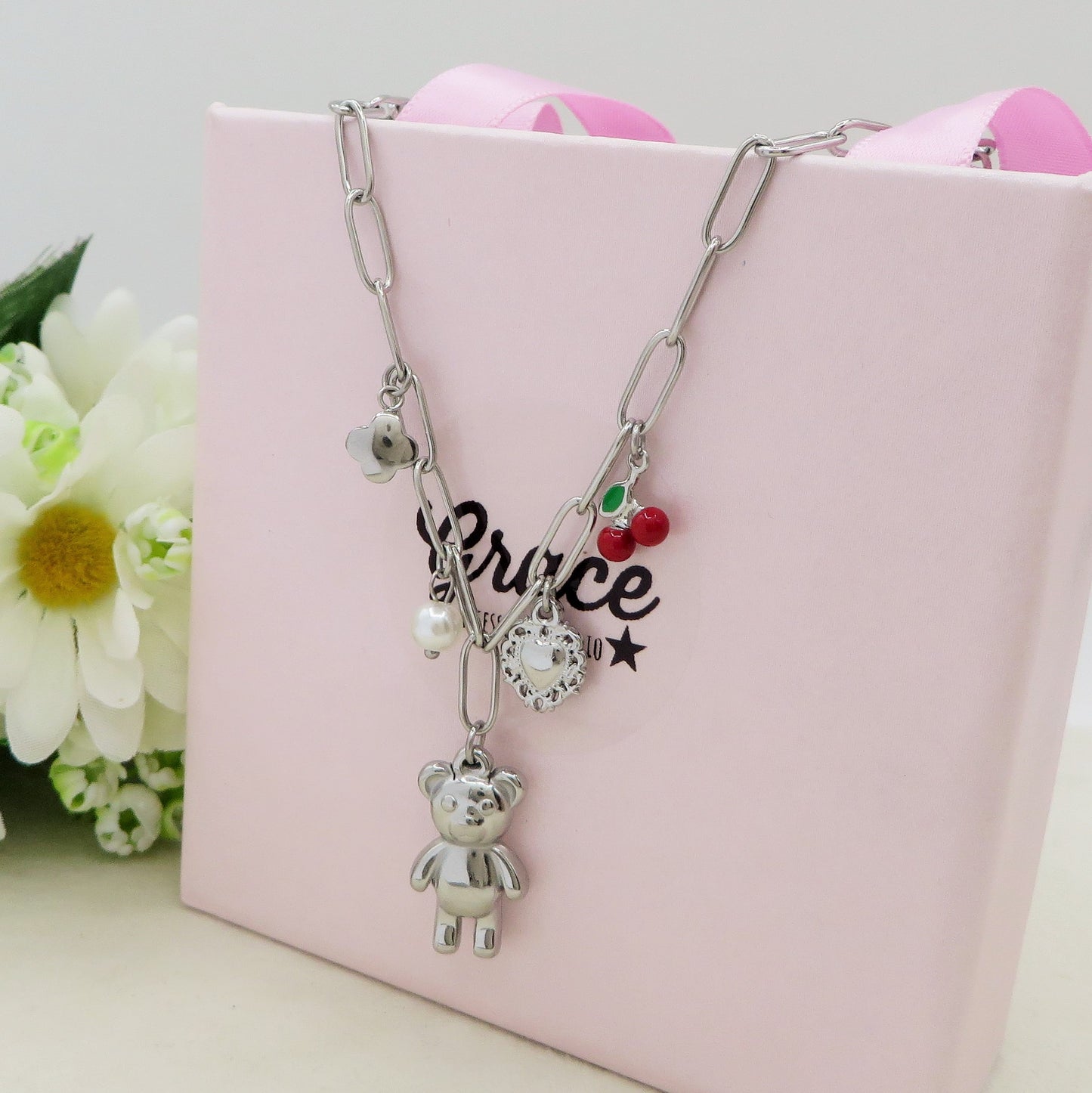 CHERRY TEDDY Collana - ACCIAIO inossidabile - Collana catena charms orsetto, ciligie, cuore sacro