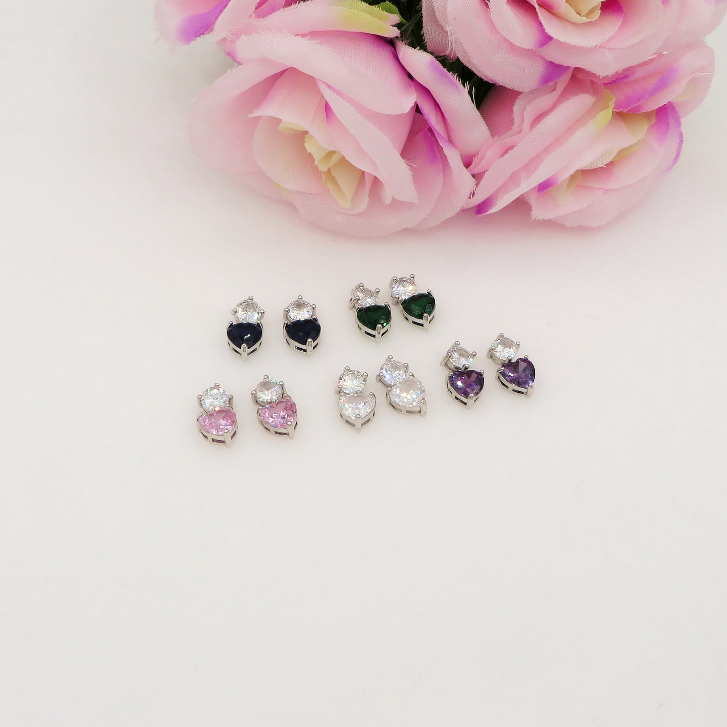 ANNIE mini pendente - Orecchini pendenti in cubic zirconia a forma di cuore
