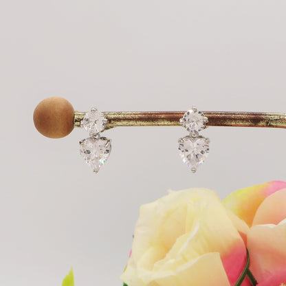 ANNIE mini pendente - Orecchini pendenti in cubic zirconia a forma di cuore