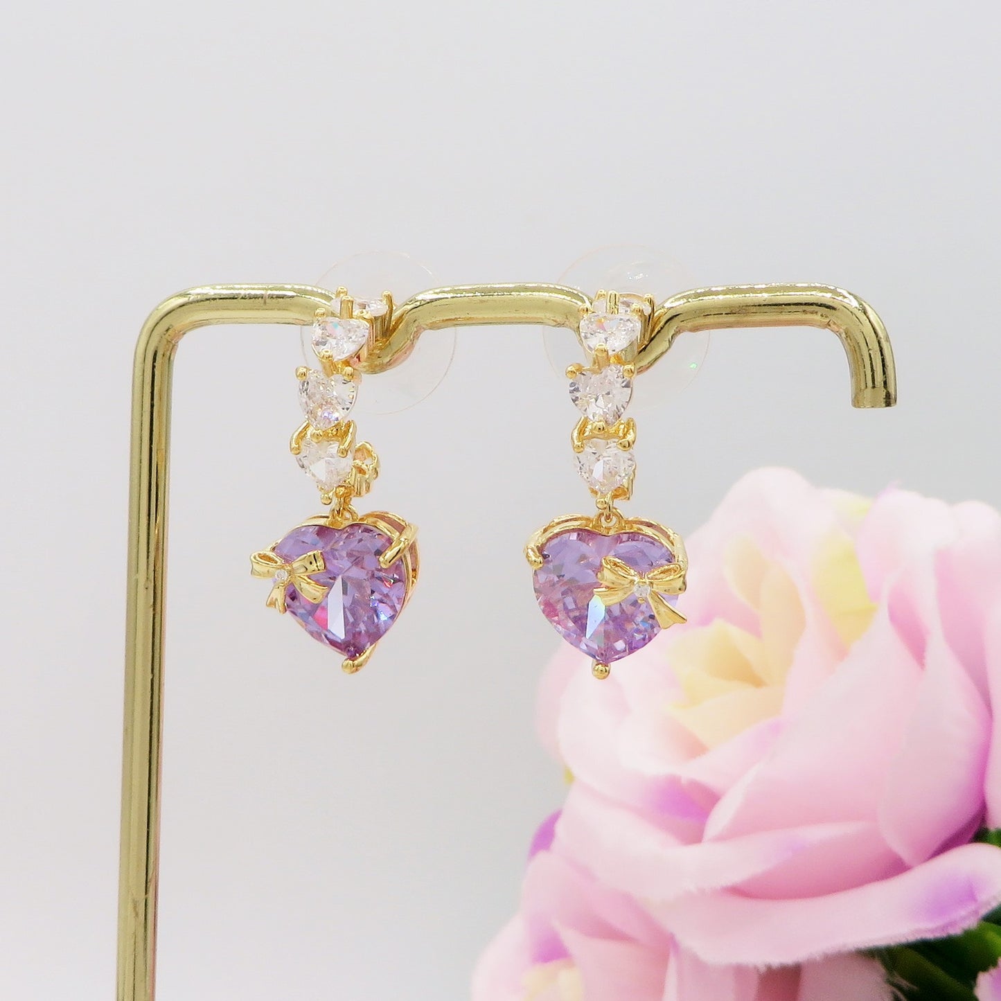 HELENA  ~ Orecchini mini cerchio con cuore XL in Cubic Zirconia