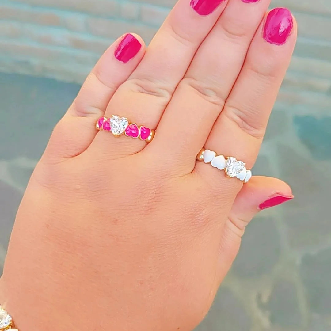 CLAIRE COLOURS - Anello con cuoricini bombè smaltati e Cubic Zirconia a forma di cuore