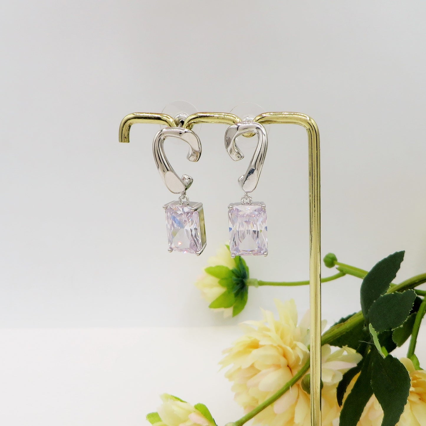 AGATA ~ Orecchini pendenti con maxi pietra Cubic Zirconia