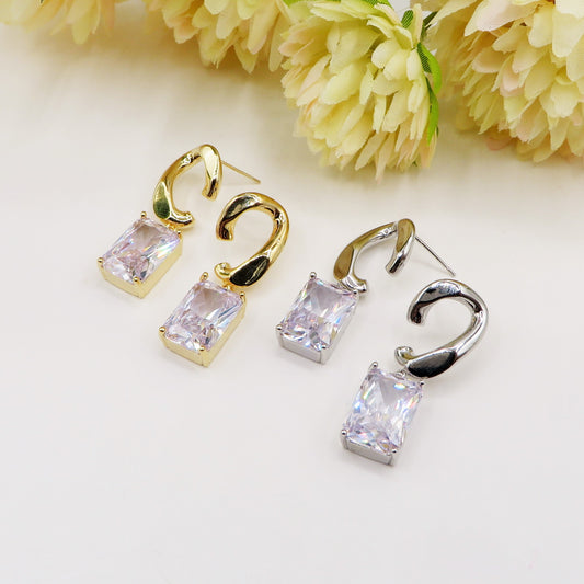 AGATA ~ Orecchini pendenti con maxi pietra Cubic Zirconia