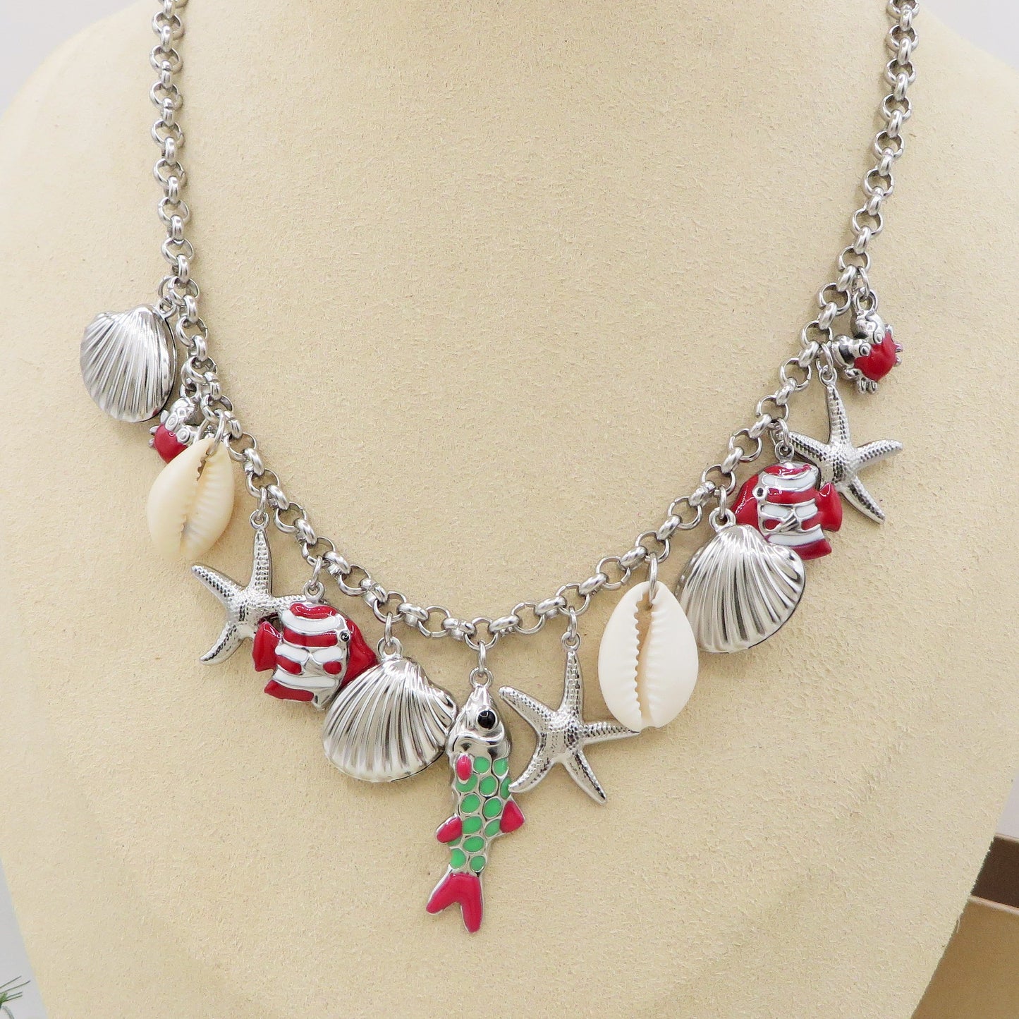 REEF - Collana con MAXI charms marini smaltati in ACCIAIO INOSSIDABILE +  conchiglie madreperla