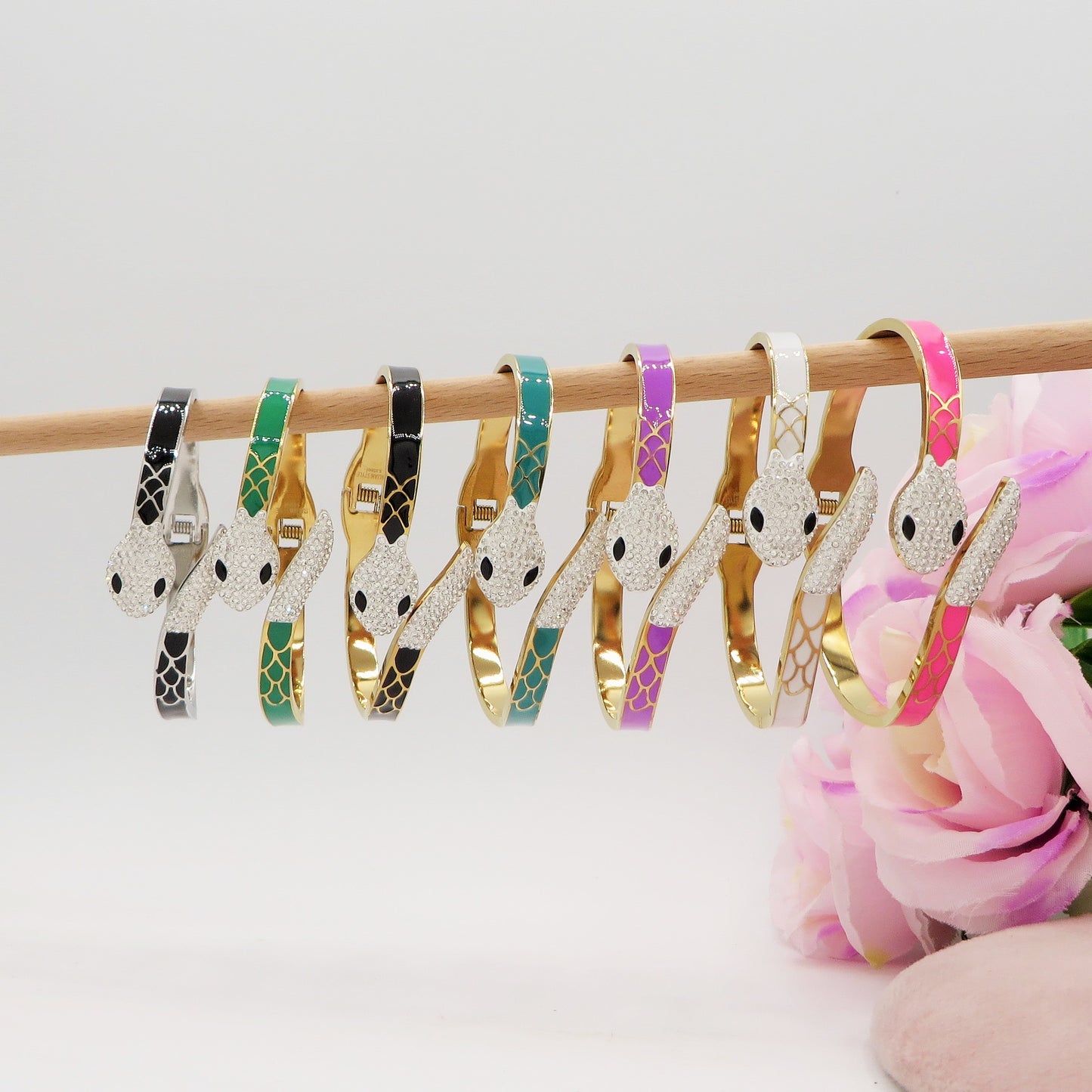NIKITA RAINBOW ~ Acciaio Inossidabile - Bracciale manetta serpente - snake smaltato con cubic zirconia