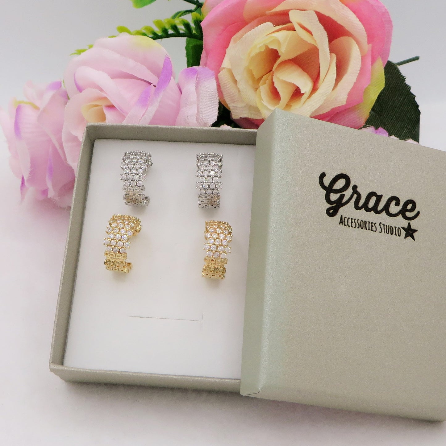 JANET ~ Orecchini cerchi zirconati 4 fili in Cubic Zirconia