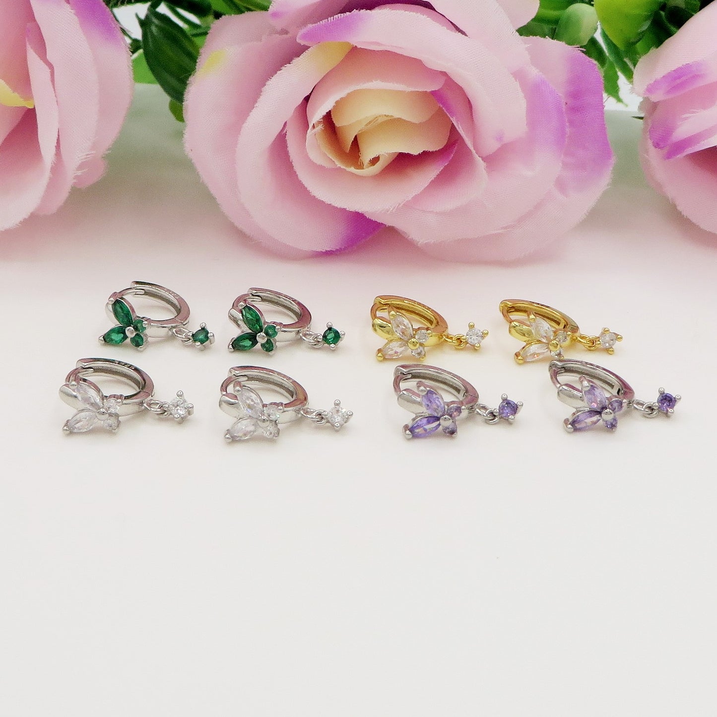 BUTTERFLY HOOP ~ Orecchino ARGENTO 925 cerchietto con farfalla in cubic zirconia ~ Mono orecchino
