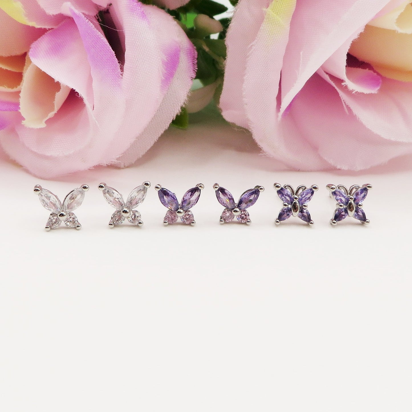 BUTTERFLY STUD ~ Orecchino ARGENTO 925 a lobo con farfalla cubic zirconia