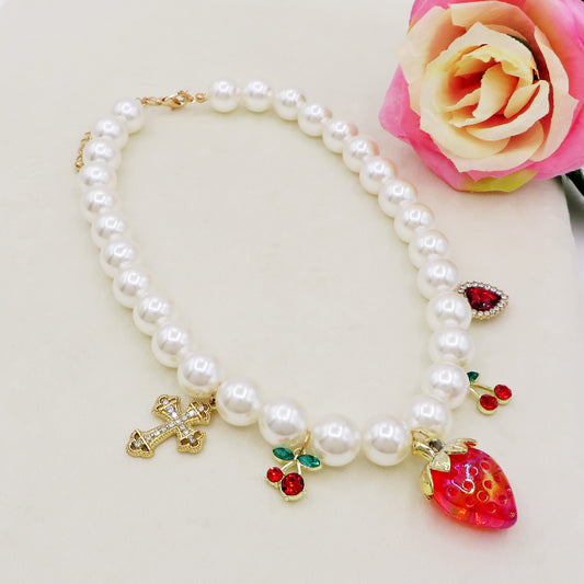 CRYSTAL FRUIT SALAD - Collana perle e charms fragola - cuore - ciliegie - mix zirconati