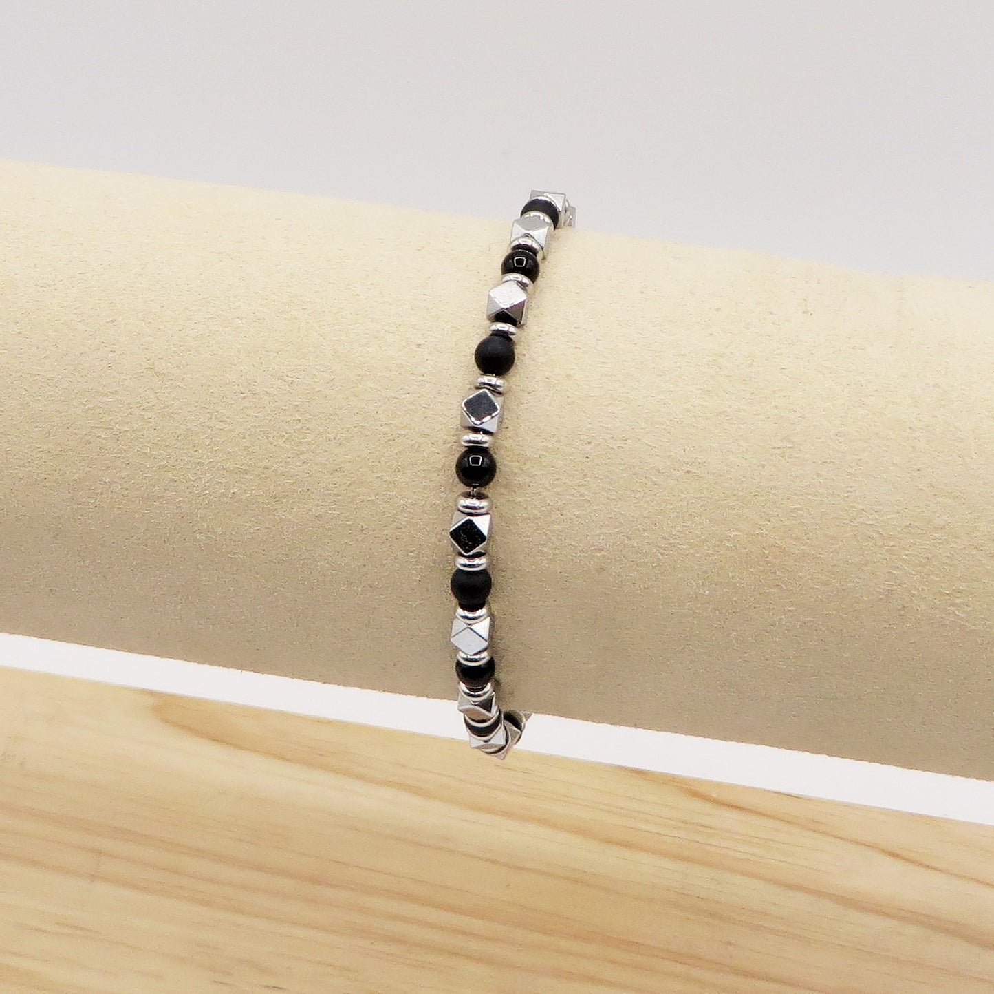 Bracciale uomo perle nere e ACCIAIO INOSSIDABILE