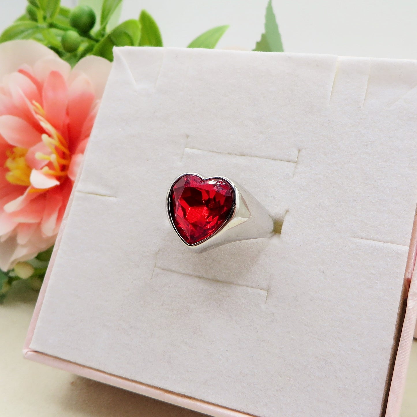 VIONNA ~ Anello a cuore con Cubic Zirconia - Regolabile