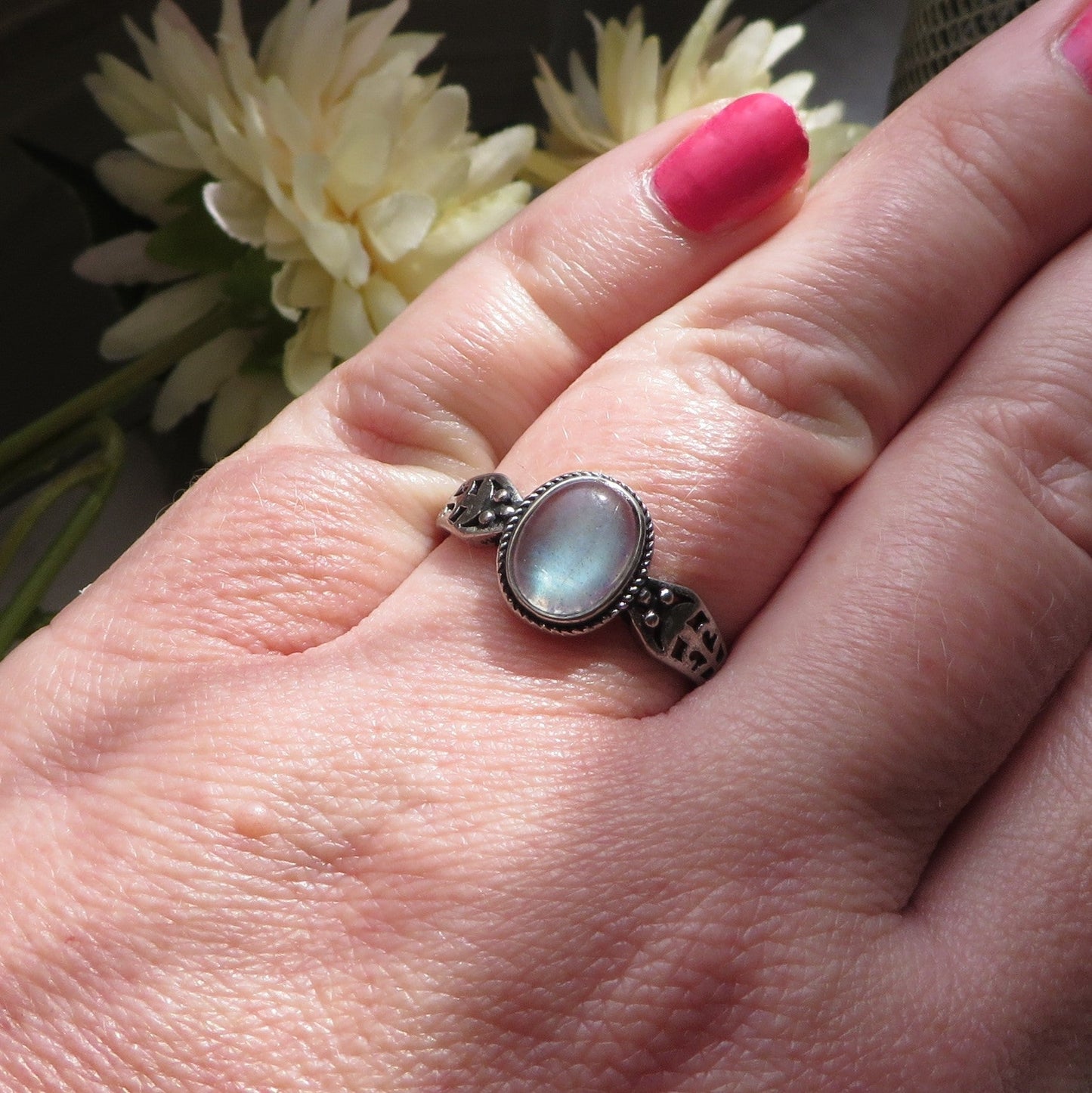 BOHEMIAN CHAAYA  ~ Anello regolabile in Pietra di Luna grigia 10 MM - grey Moonstone naturale