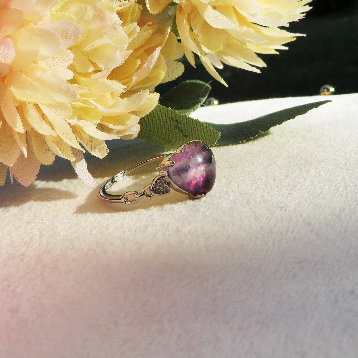 AMALA' HEART ~ Anello regolabile in FLUORITE naturale a forma di cuore