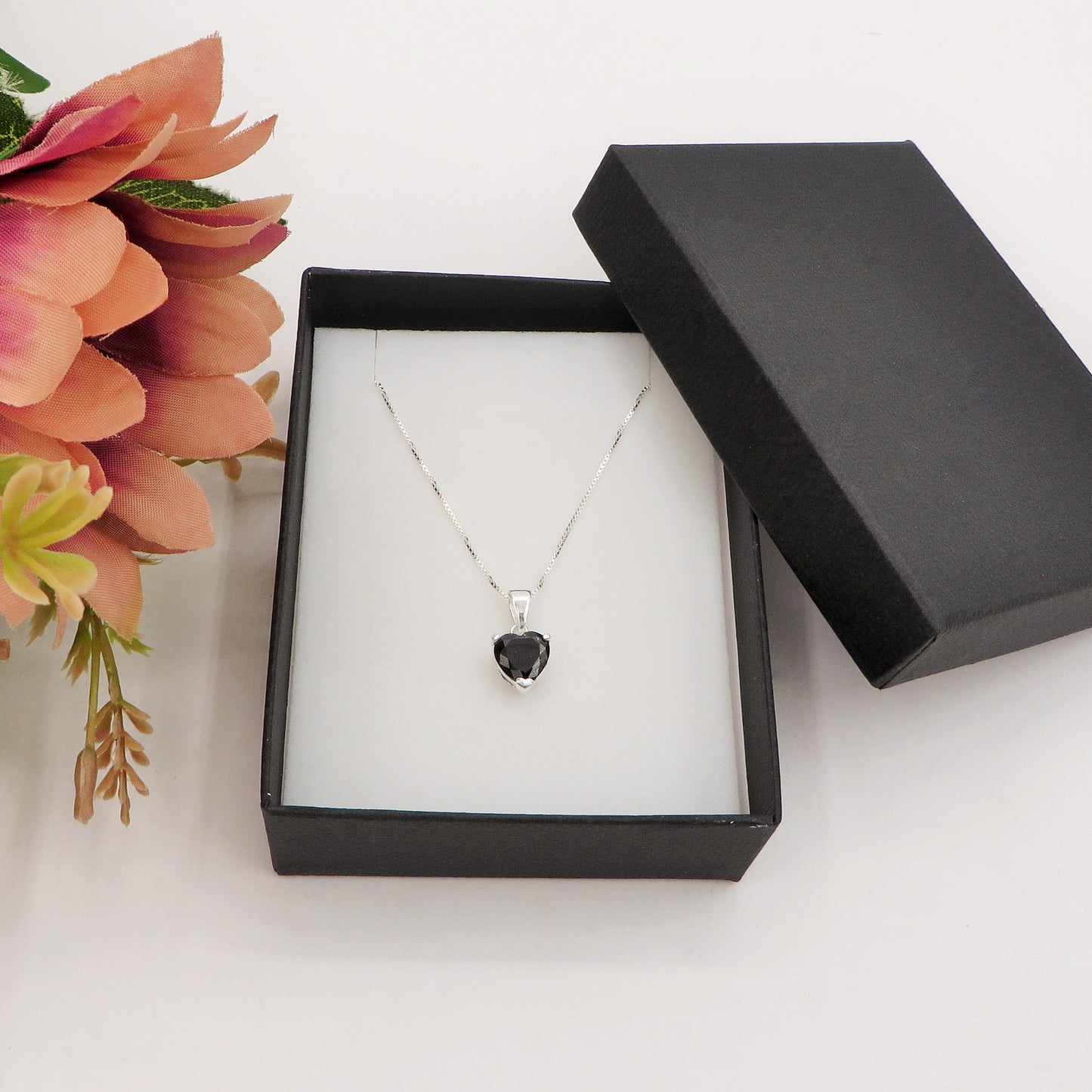 CONNIE 8mm ~ ARGENTO 925 ~ Collana con pendente cuore in cubic zirconia