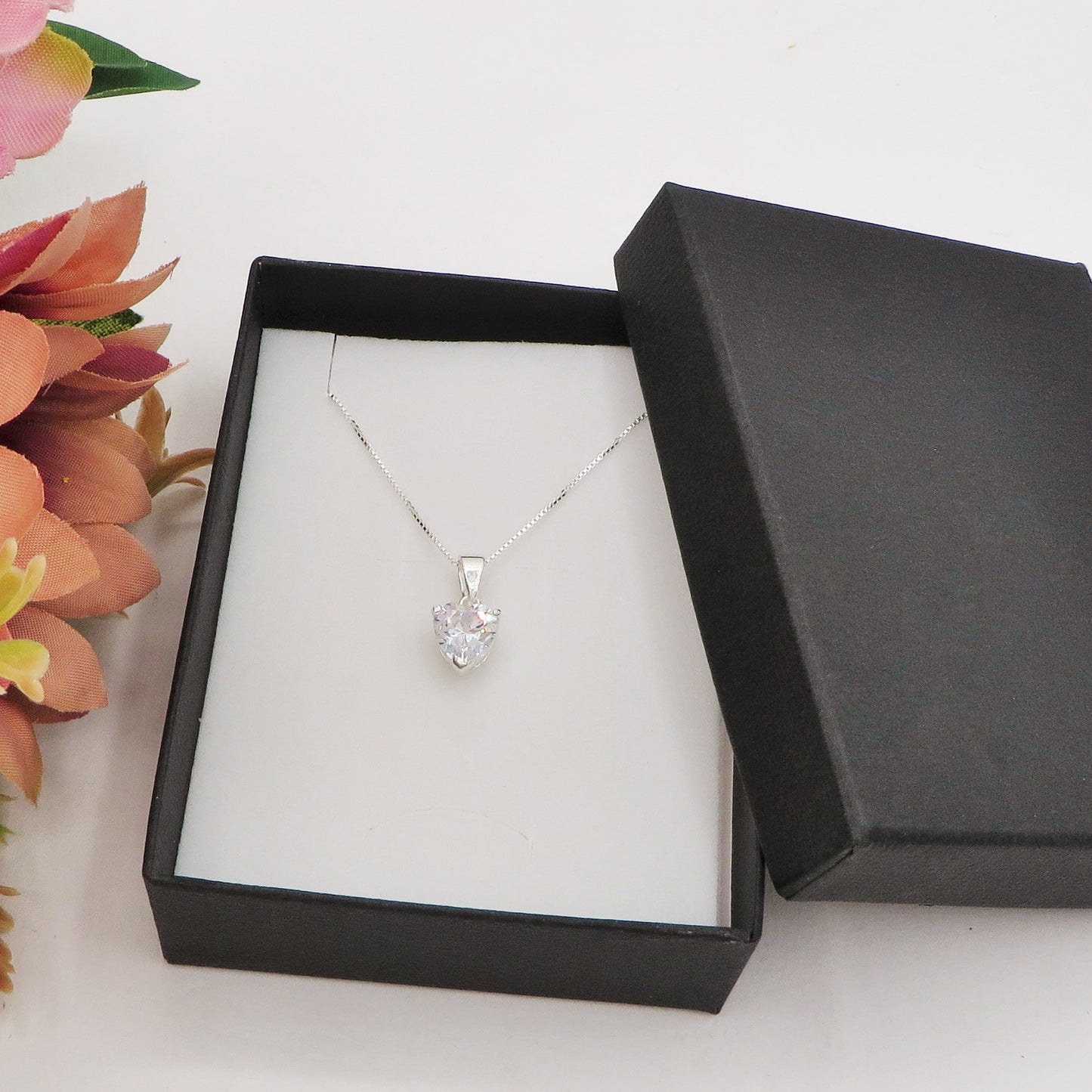 CONNIE 8mm ~ ARGENTO 925 ~ Collana con pendente cuore in cubic zirconia