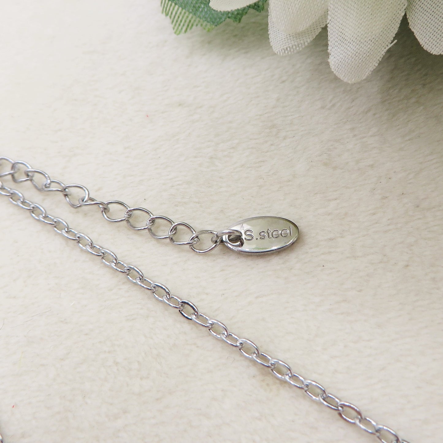 Lumière - Collana girocollo con cuori bombè in cubic zirconia IN ACCIAIO INOSSIDABILE chiamangeli