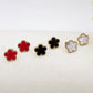 LILY studs ~ Paio orecchini lobo in ACCIAIO INOSSIDABILE con fiore in madreperla