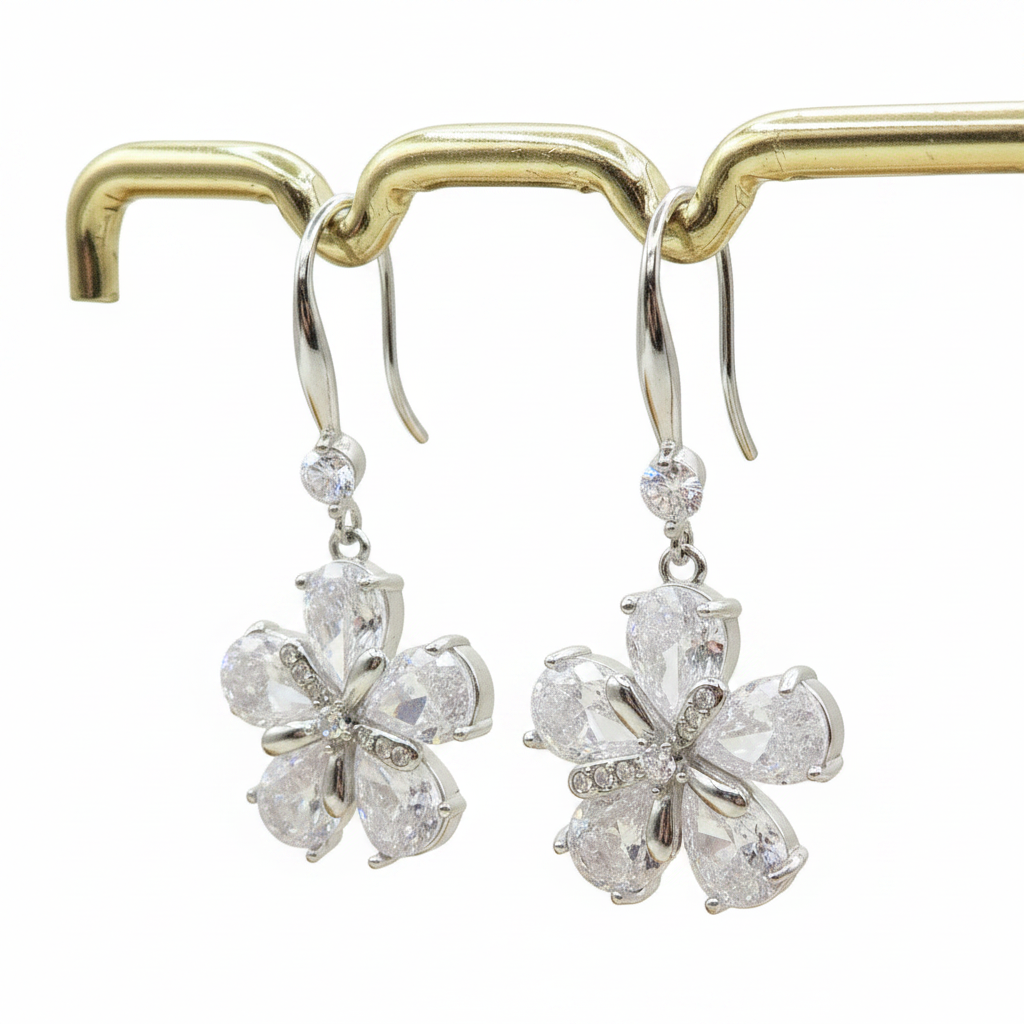 DAISY LUXE - Orecchini in ACCIAIO INOSSIDABILE a monachella con fiori in cubic zirconia