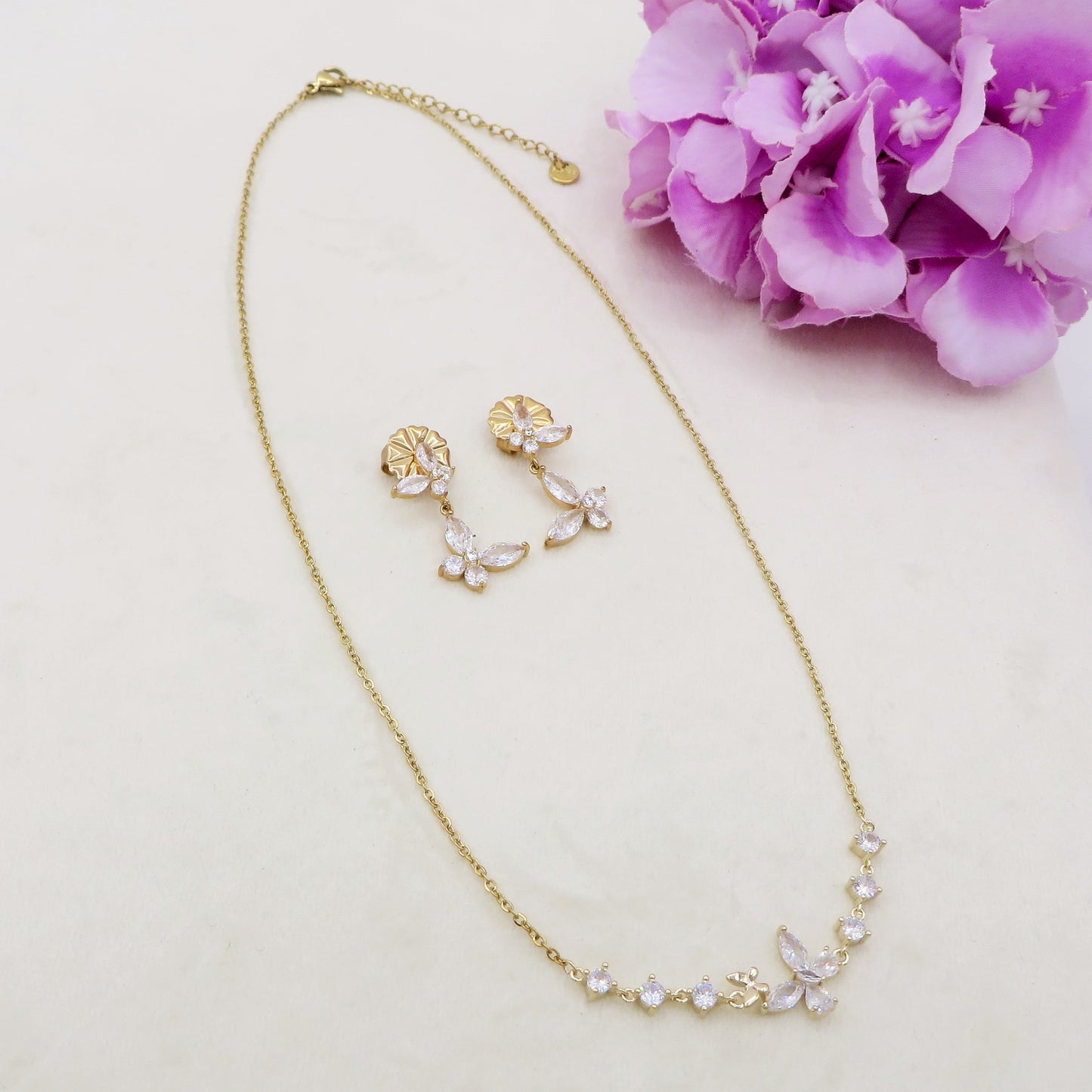 MARIPOSA ~ Girocollo con farfalle zirconate in ACCIAIO INOSSIDABILE e cubic zirconia